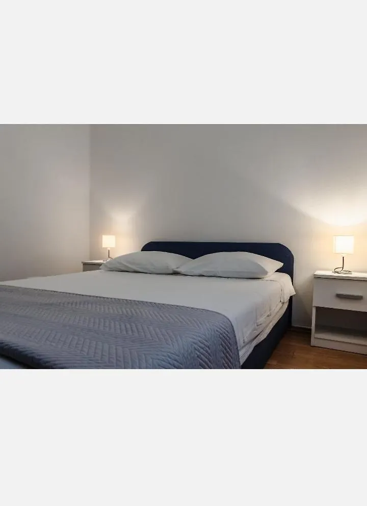Apartman Peric Vir 0*,